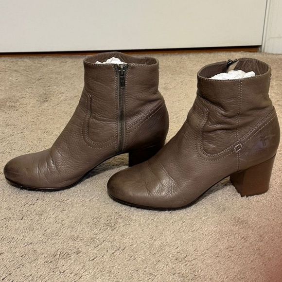Frye Stella Zip Short bootie, Size 9/9.5 - Picture 2 of 5